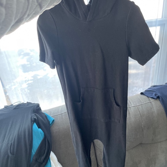 ROWE Apparel - Picture 2 of 2